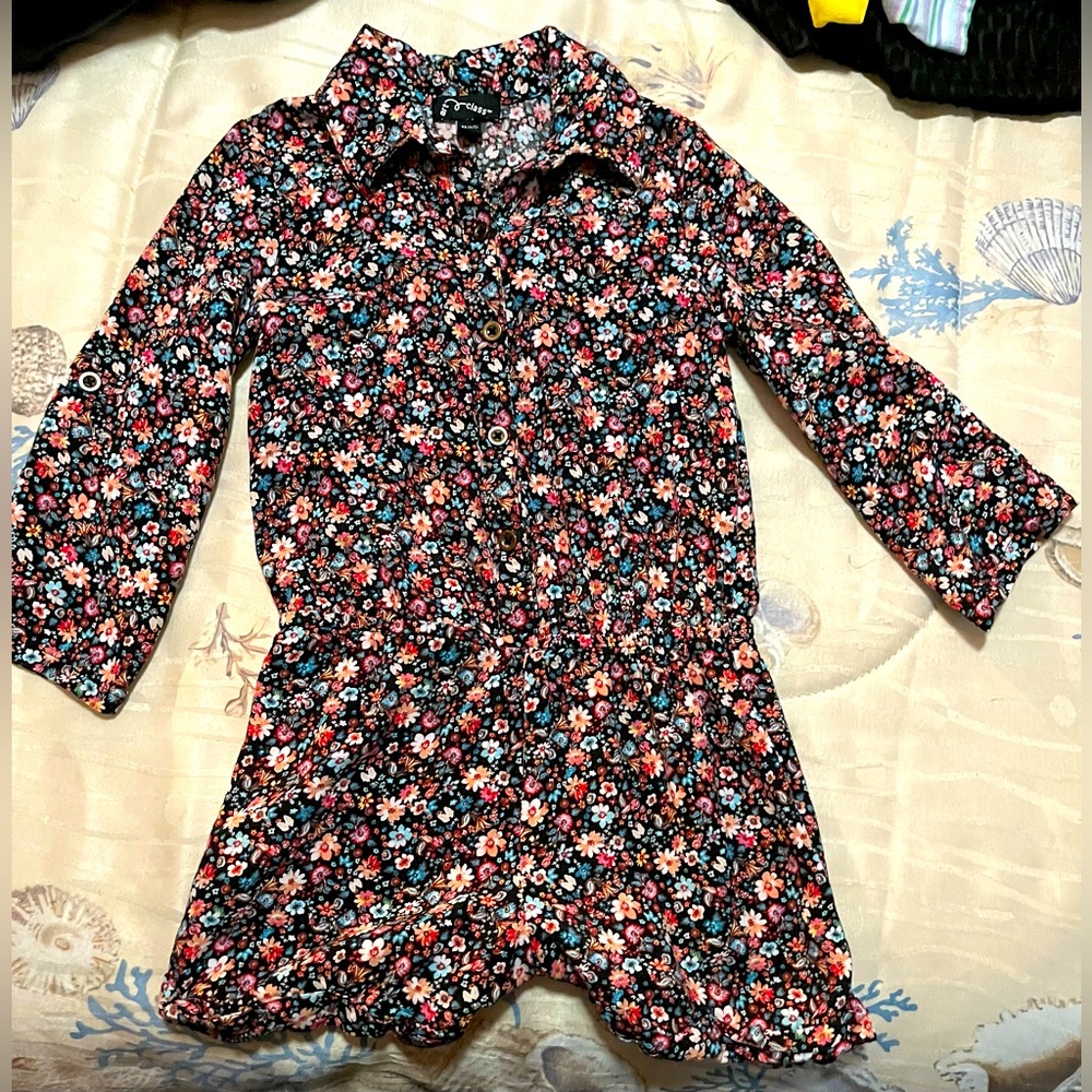 Girls Size XSmall (4/5) Cute Ditsy Floral Long Sleeve Romper